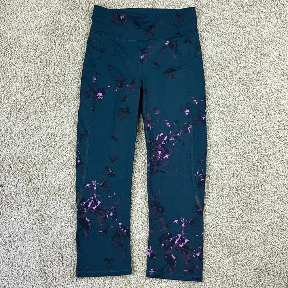 Sweaty Betty the zero gravity capris teal floral sz xs